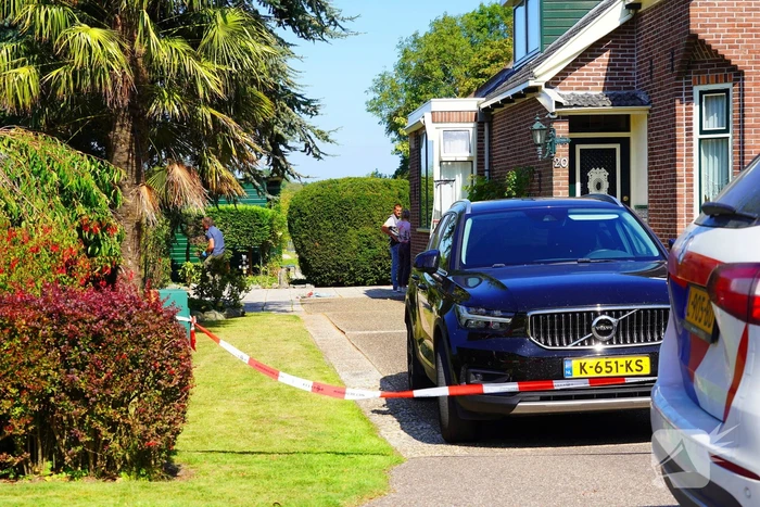 Politie start onderzoek naar aantreffen overledene