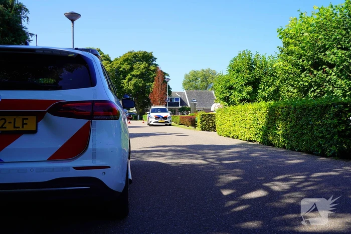 Politie start onderzoek naar aantreffen overledene