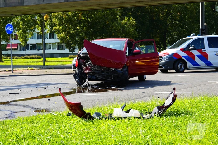 Porsche bestuurder aangehouden na veroorzaken ongeval met gewonde