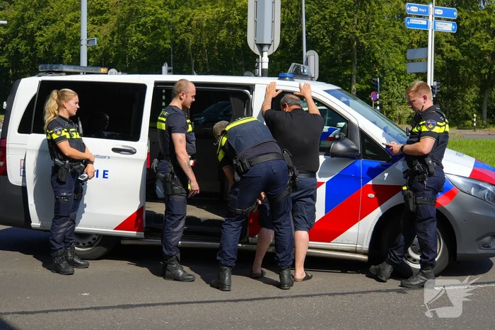 Porsche bestuurder aangehouden na veroorzaken ongeval met gewonde