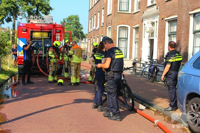 Vluchtelingenopvang ontruimd door brandend bankstel