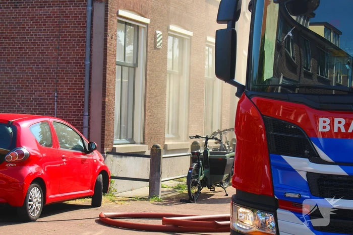 Vluchtelingenopvang ontruimd door brandend bankstel
