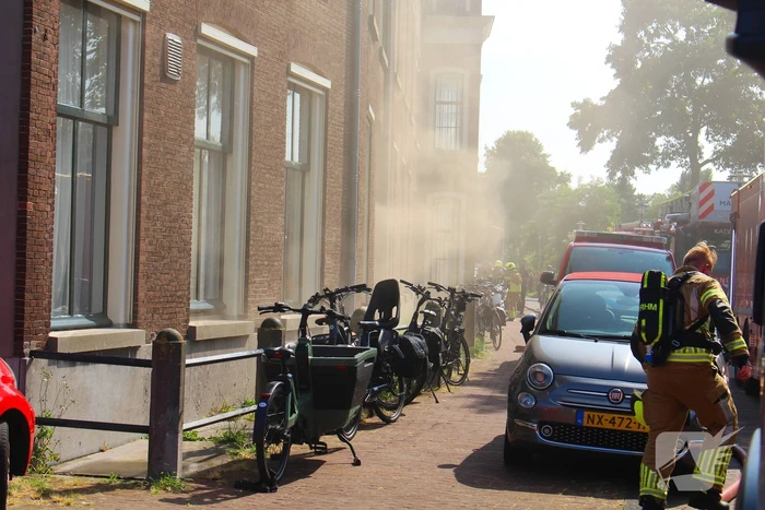 Vluchtelingenopvang ontruimd door brandend bankstel