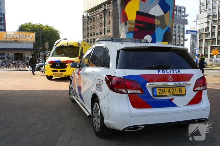 Bezorger gewond bij botsing met bestelbus