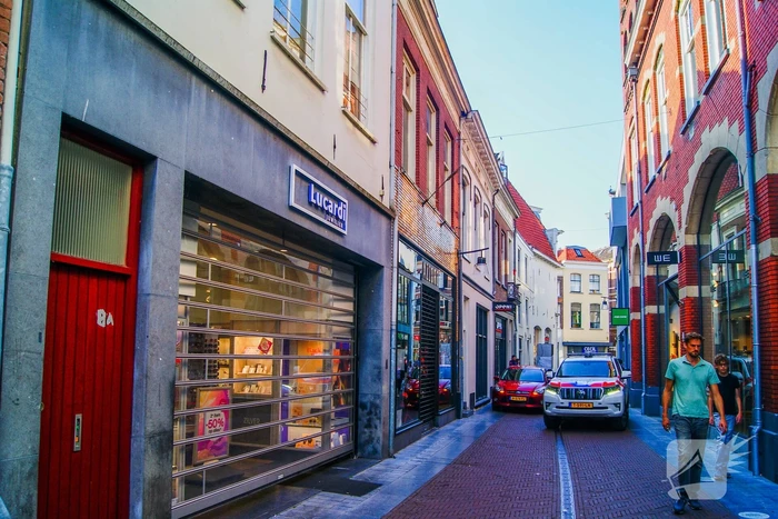 Grote zoekactie naar daders van overval op juwelier