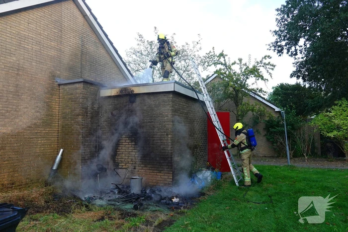 Containerbrand slaat bijna over naar berging