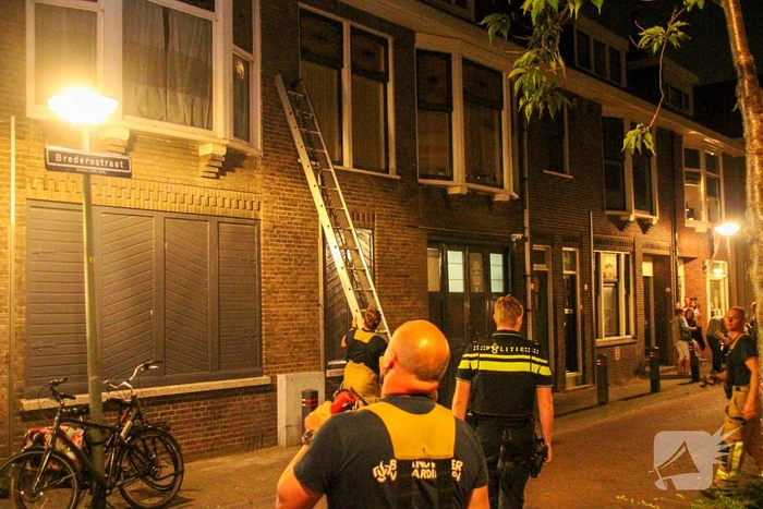 Brandweer op onderzoek uit na vreemde lucht in woning