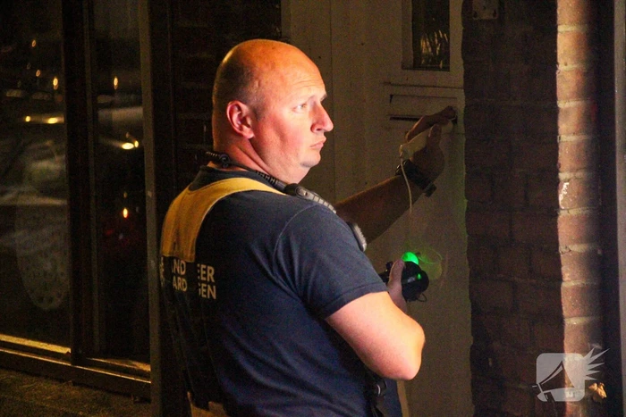 Brandweer op onderzoek uit na vreemde lucht in woning