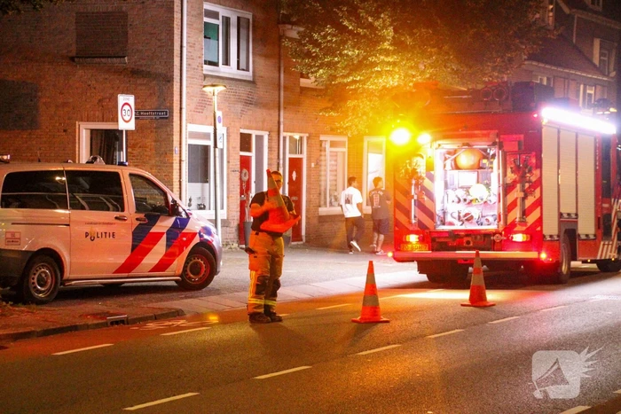Brandweer op onderzoek uit na vreemde lucht in woning