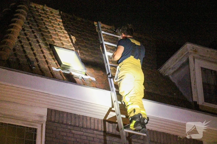 Brandweer op onderzoek uit na vreemde lucht in woning