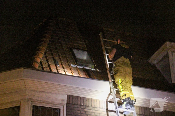 Brandweer op onderzoek uit na vreemde lucht in woning