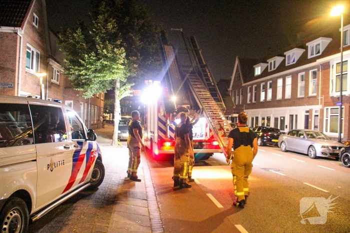 Brandweer op onderzoek uit na vreemde lucht in woning