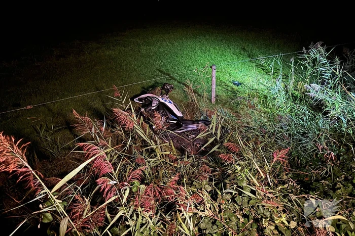 Motorrijder vliegt uit de bocht