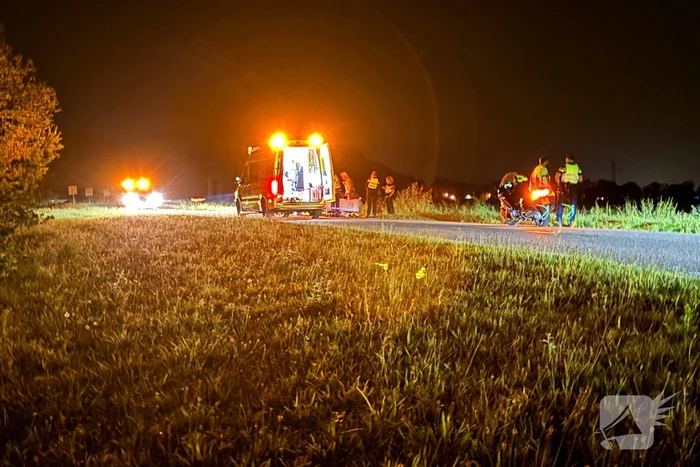 Motorrijder vliegt uit de bocht