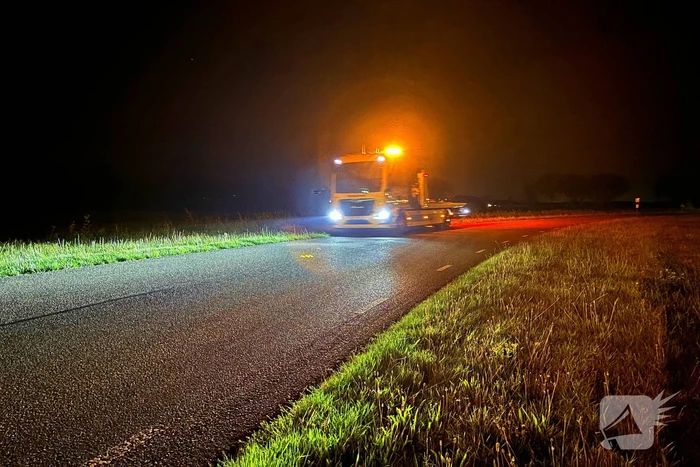Motorrijder vliegt uit de bocht