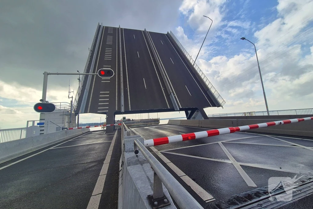Rijksweg A29 112 melding Numansdorp 