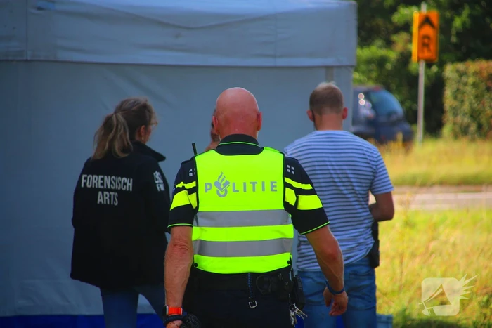 Overleden vrouw op afgelegen plek aangetroffen