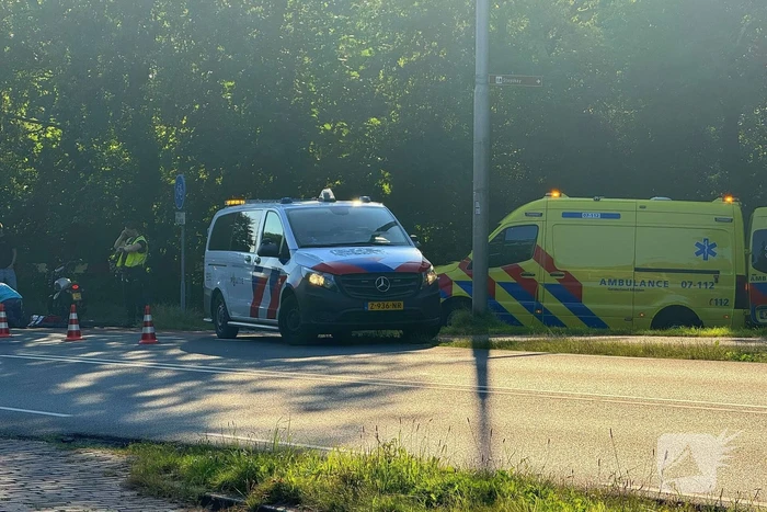 Automobilist schept motorrijder