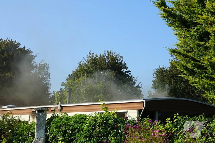 Stacaravan in brand op vakantiepark