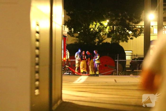 Zeer grote uitslaande brand in bedrijspand