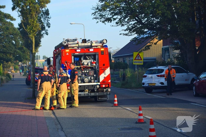 Brand in bedrijf veroorzaakt zwarte rookpluimen