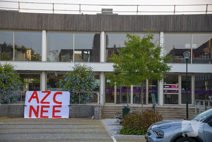Nee tegen noodopvang in Naarden