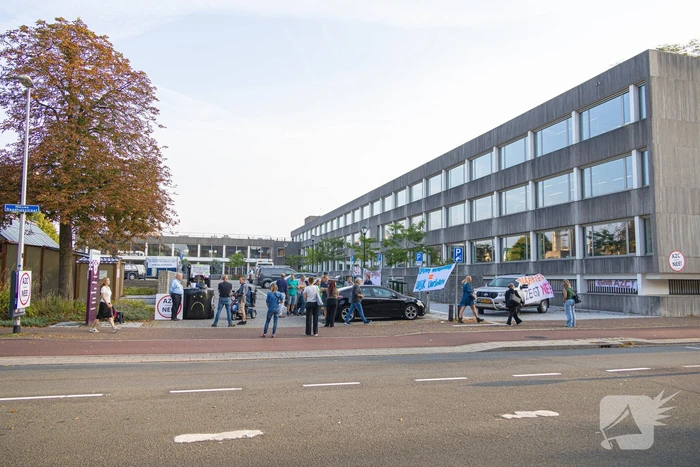 Nee tegen noodopvang in Naarden