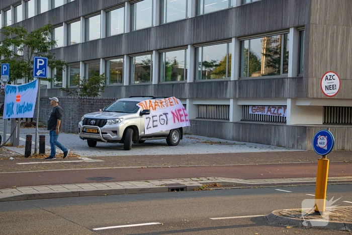 Nee tegen noodopvang in Naarden