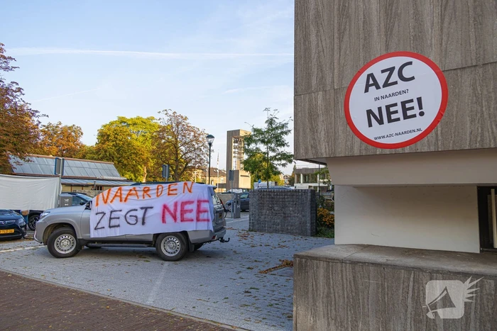 Nee tegen noodopvang in Naarden