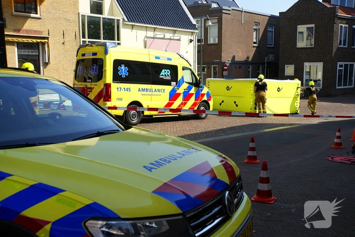 Arrestatieteam ingezet voor man op dak