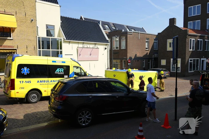 Arrestatieteam ingezet voor man op dak