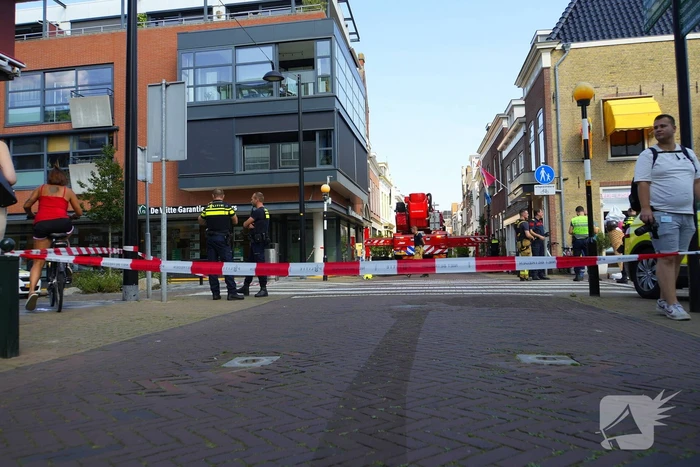 Arrestatieteam ingezet voor man op dak