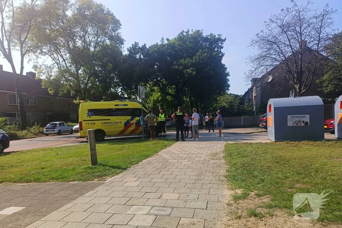 Automobilist botst met fietser