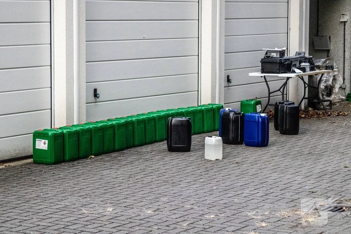 Politie ontdekt drugslab in garagebox