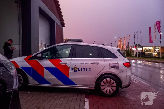 Automobilist slaat over de kop