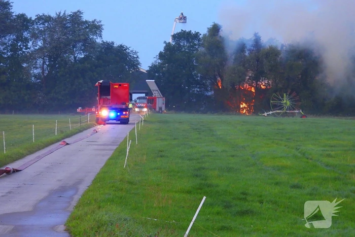 Zeer grote brand in stal