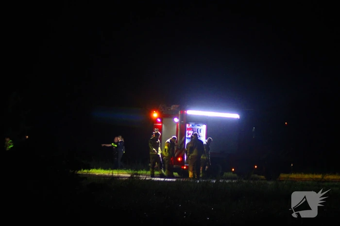 Melkwagen kantelt en verliest melk