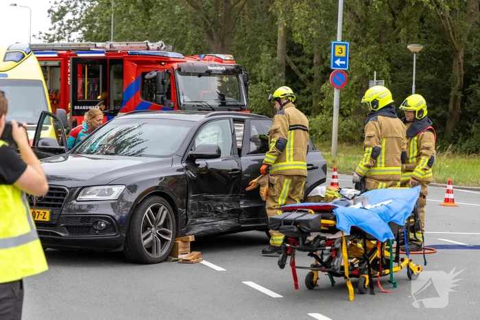 Brandweer bevrijdt beknelde automobilist