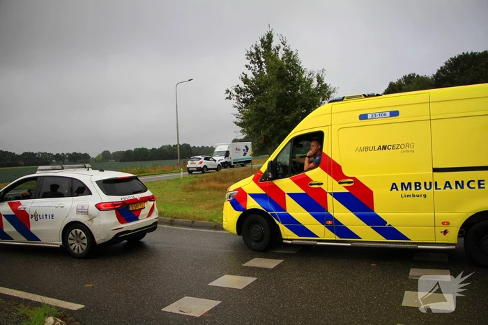 Kop-staartbotsing zonder gewonden in de ochtendspits