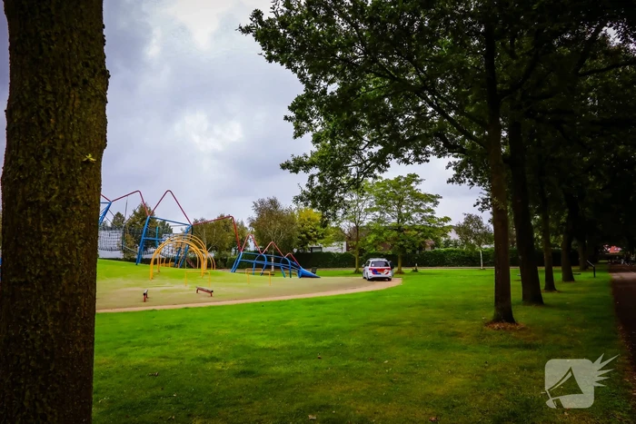 Politie zoekt man na verdachte situatie in winkelcentrum