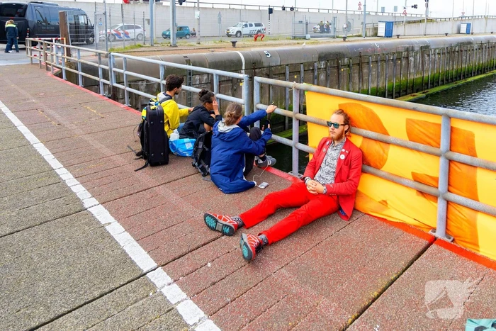 Extinction Rebellion blokkeert zeesluizen IJmuiden opnieuw
