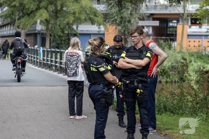 Zoektocht naar vermoedelijke schutter in Zuidoost