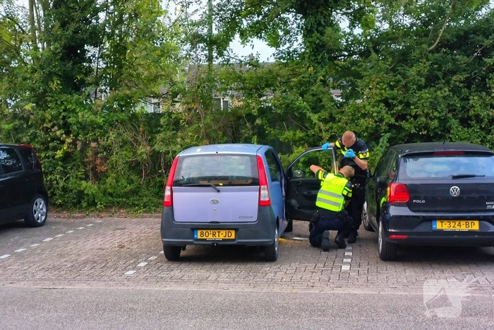 Arrestatieteam beukt woning open en arresteert verdachte
