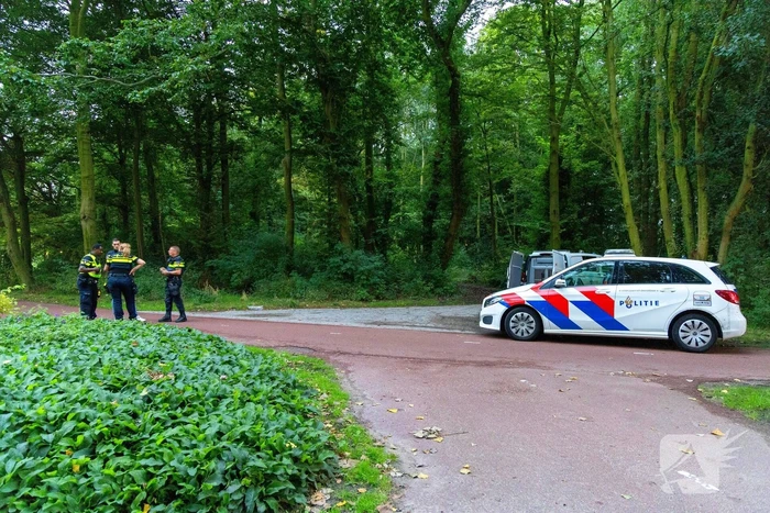 Grote politie-inzet na steekpartij in park