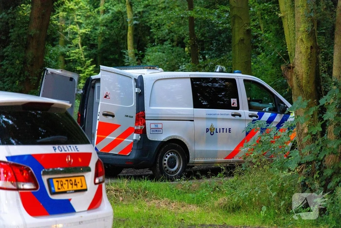 Grote politie-inzet na steekpartij in park