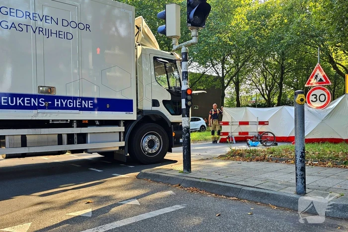 Ernstig ongeval tussen fietser en vrachtwagen