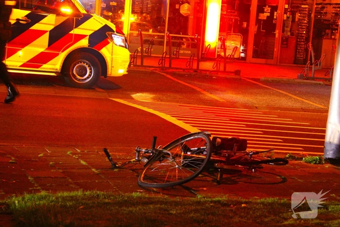 Fietser gewond bij botsing met auto