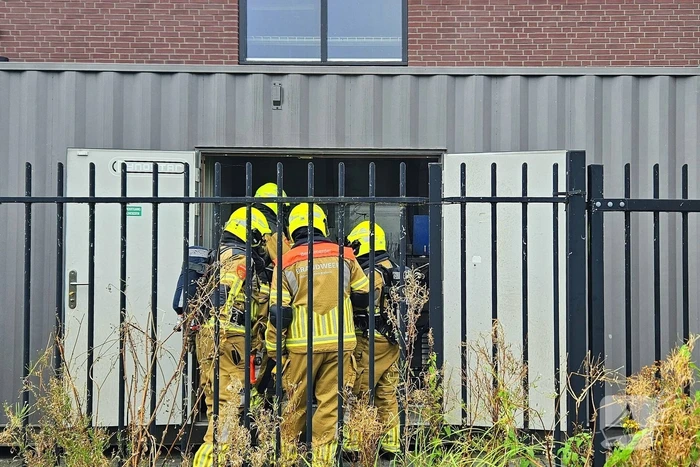 Brand in bijgebouw van industriepand