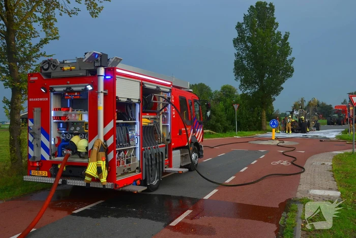Tractor brandt volledig uit