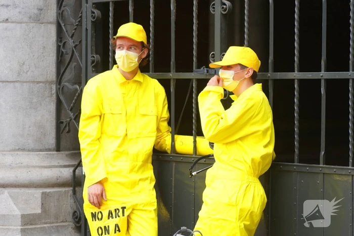 Rijksmuseum dicht wegens blokkade XR, politie treedt op